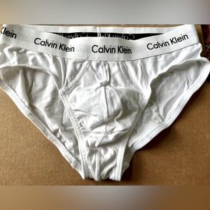 White mens CK briefs. Size Medium.